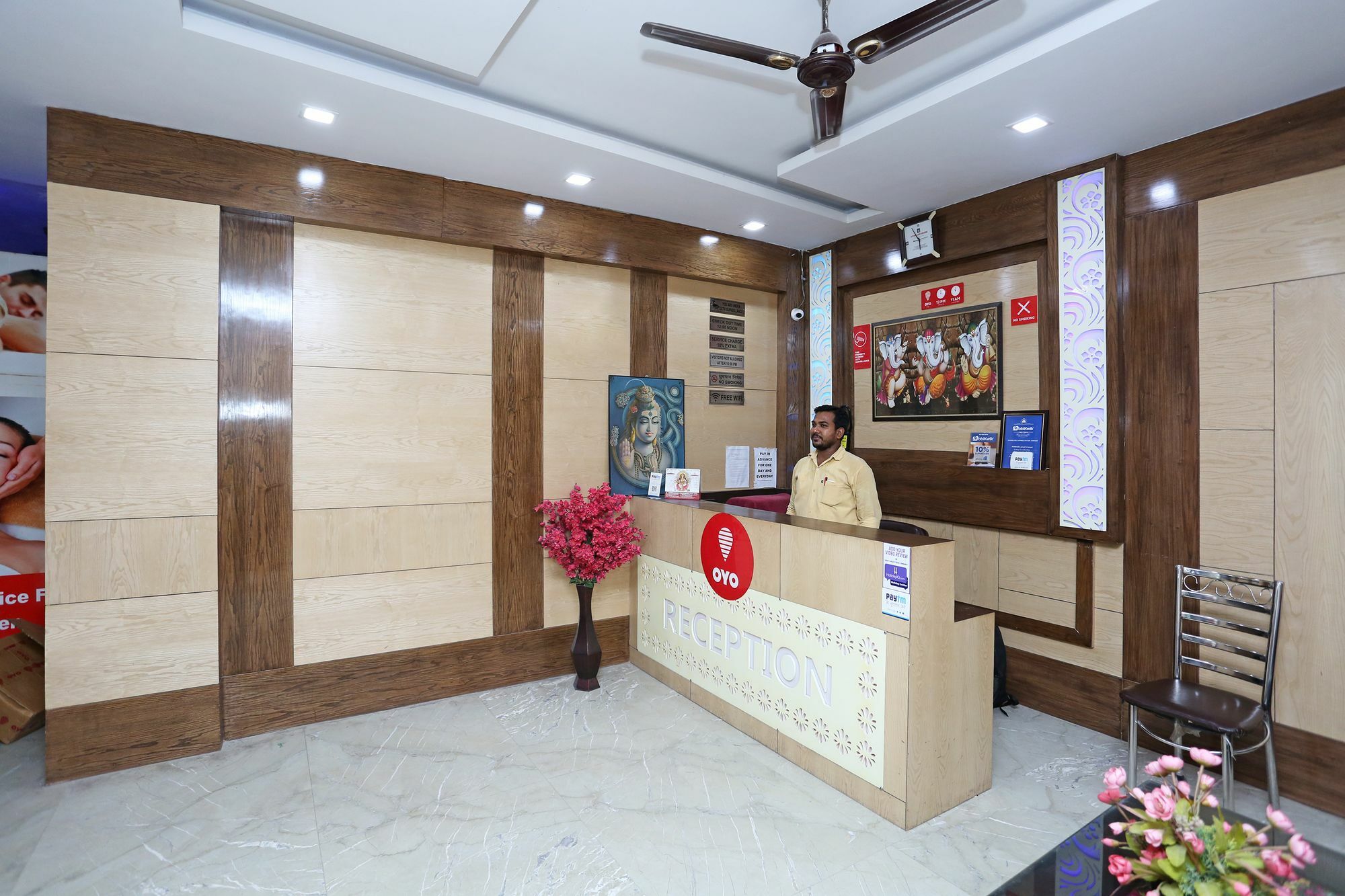 Oyo 9233 Hotel Cottage Lord Krishna Nueva Delhi Exterior foto