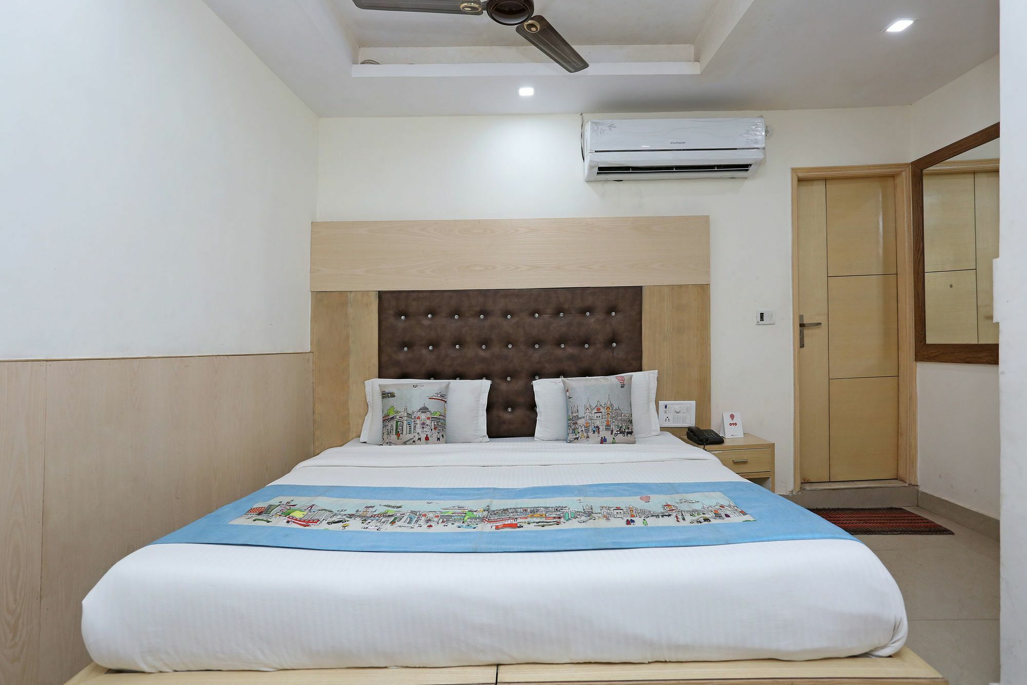 Oyo 9233 Hotel Cottage Lord Krishna Nueva Delhi Exterior foto